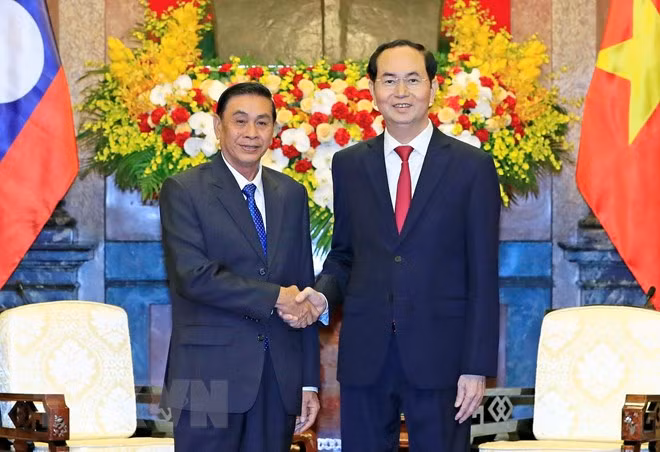 President hails cooperation between Presidential Offices of Vietnam and Laos ảnh 1