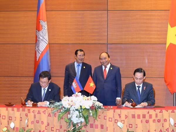 Vietnam-Cambodia joint committee on border affairs meets in Hanoi ảnh 1