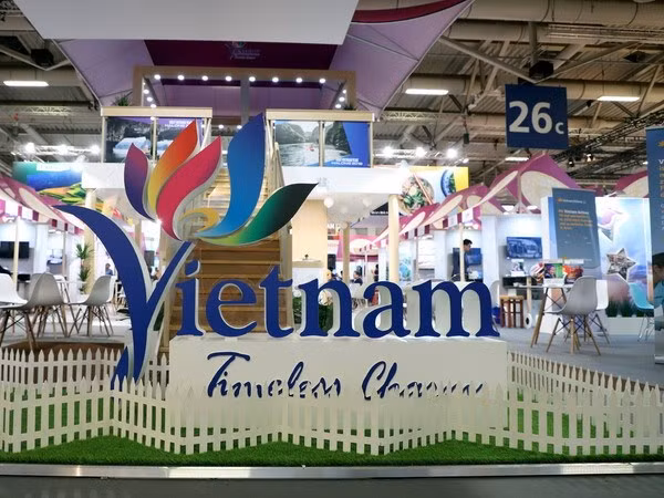 Vietnam’s tourism promoted at world’s largest travel show ảnh 1