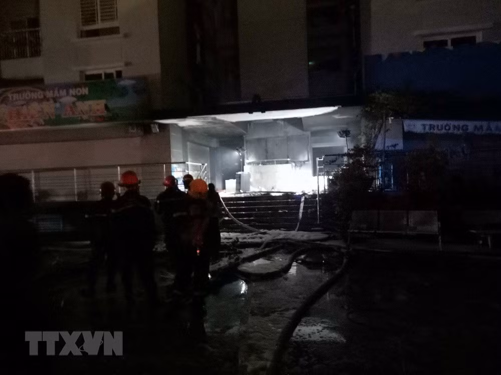 HCM City apartment building fire kills 13 ảnh 1