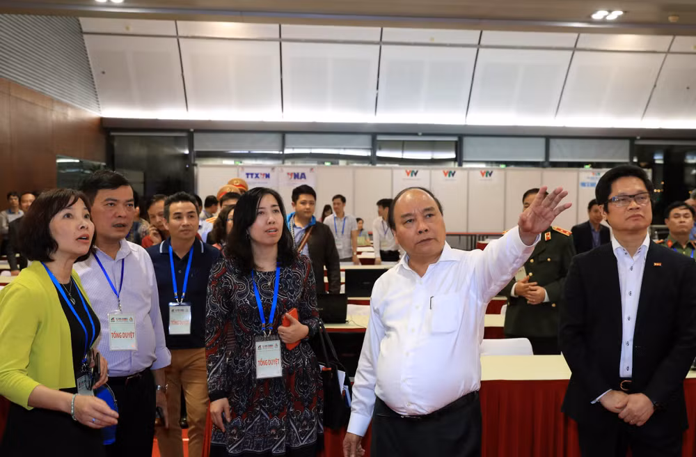 PM Nguyen Xuan Phuc chairs rehearsal for GMS-6, CLV-10 ảnh 1