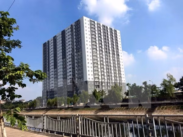 Low income earners face difficulties in house purchase ảnh 1