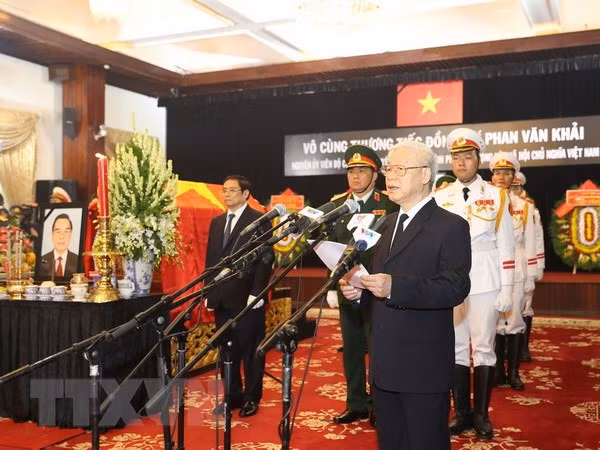 Former PM Phan Van Khai laid to rest ảnh 1