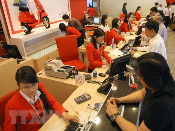 Foreign banks assure continued presence in Vietnam ảnh 1