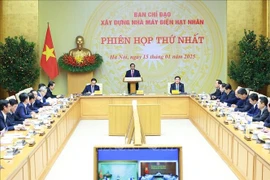 Prime Minister Pham Minh Chinh chairs the first meeting of the steering committee for nuclear power plant construction in Hanoi on January 15. (Photo: VNA)