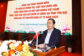 National Assembly Chairman Tran Thanh Man speaks while meeting local police officers in Yen Bai province on January 4. (Photo: VNA)
