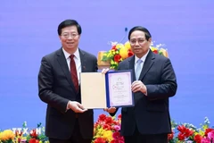 PM receives Honorary Professor title of Tsinghua University