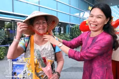 Da Nang welcomes first flight from Vladivostok