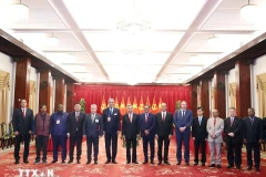 Party chief hosts leaders of political parties attending reunification anniversary celebration