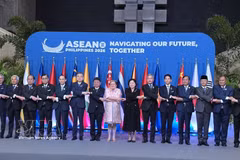 Vietnam attends ASEAN foreign ministers’ meetings