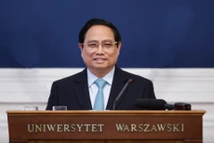 PM delivers policy speech at University of Warsaw