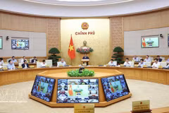 PM urges timely, flexible policy response to secure double-digit growth