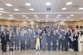 Delegates at VK Connect 2026 pose for a group photo (Source: VNA)