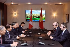 At the meeting between General Secretary of the Communist Party of Vietnam Central Committee and President To Lam and Concordia University President and Vice-Chancellor Graham Carr in Canada on September 25 (local time) (Photo: VNA)