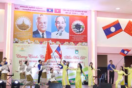 An art performance at the ceremony. (Photo: VNA)