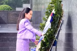 Thai PM pays tribute to President Ho Chi Minh