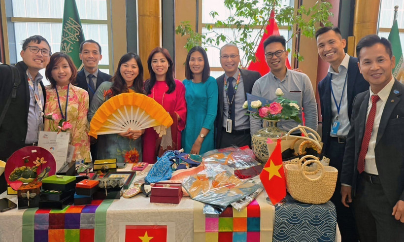 Vietnamese handicrafts showcased at the annual UN International Bazaar in New York. (Photo: vNA)
