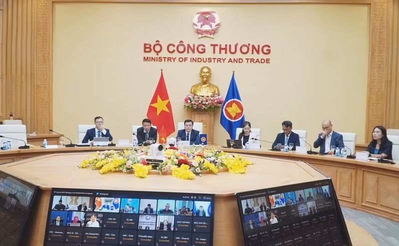 The Vietnamese delegation at the meeting. (Photo: VNA)