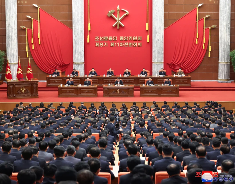 At the Enlarged Meeting of the Eleventh Plenary Meeting of the Eighth Central Committee of the Workers' Party of Korea (WPK) held in Pyongyang from December 23 to 27. (Photo: VNA)