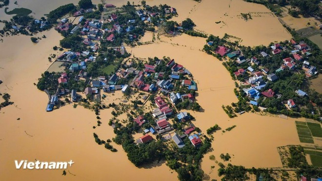 Flooding has caused extensive loss of life and damage to property and infrastructure across South and Southeast Asia. (Photo: VNA)
