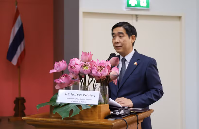 Vietnamese Ambassador to Thailand Pham Viet Hung speaks at the event. (Photo: VNA)