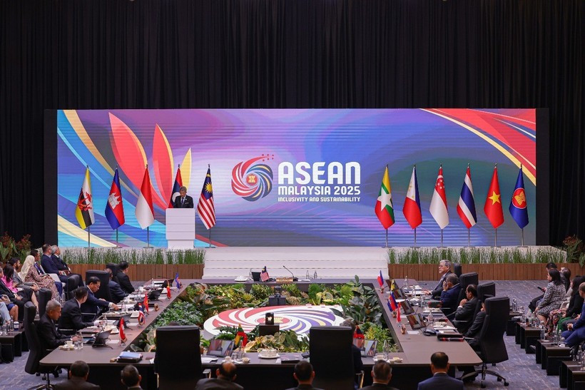 A view of the ASEAN Foreign Ministers’ Meeting held as part of the 46th ASEAN Summit in Malaysia on May 25. (Photo: VNA)