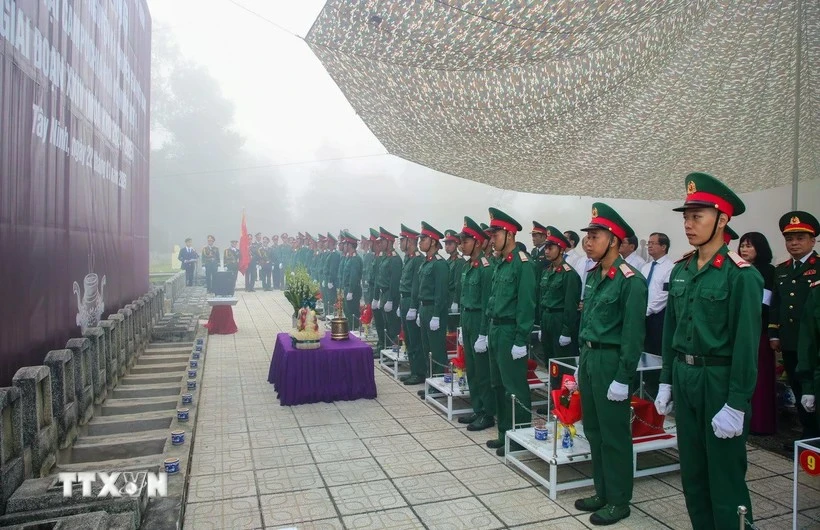 At the memorial ceremony held for martyrs repatriated from Cambodia. (Photo: VNA)