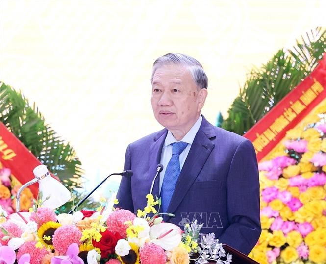 Party General Secretary To Lam speaks at the ceremony marking the 80th traditional day of Military Region 4’s armed forces in Nghe An province on October 12. (Photo: VNA) 