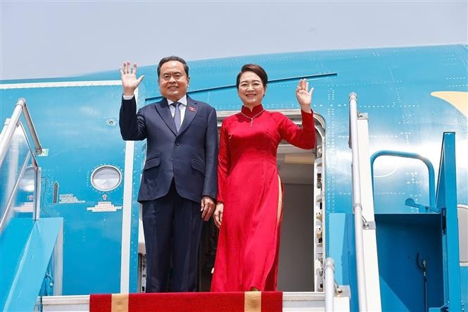 National Assembly Chairman Tran Thanh Man and his spouse Nguyen Thi Thanh Nga leave Hanoi at noon on September 16 for the 46th General Assembly of the ASEAN Inter-Parliamentary Assembly (AIPA-46) in Malaysia and an official visit to the country. (Photo: VNA)