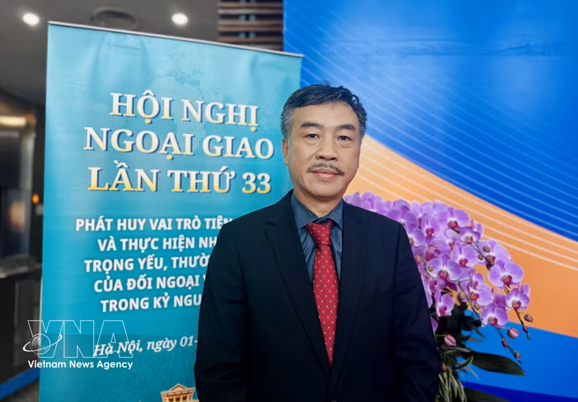 Vietnamese Ambassador to the Czech Republic Duong Hoai Nam speaks on Resolution No. 23. Photo: VNA