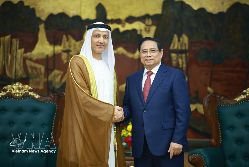 Prime Minister Pham Minh Chinh receives UAE Ambassador to Vietnam Bader Abdullah Almatrooshi in Hanoi on March 17, 2026. Photo: VNA