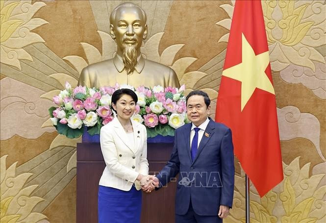 National Assembly Chairman Tran Thanh Man (R) and Chairwoman Obuchi Yuko of the Japan-Vietnam Parliamentary Friendship Alliance in Hanoi on August 7, 2025. Photo: VNA