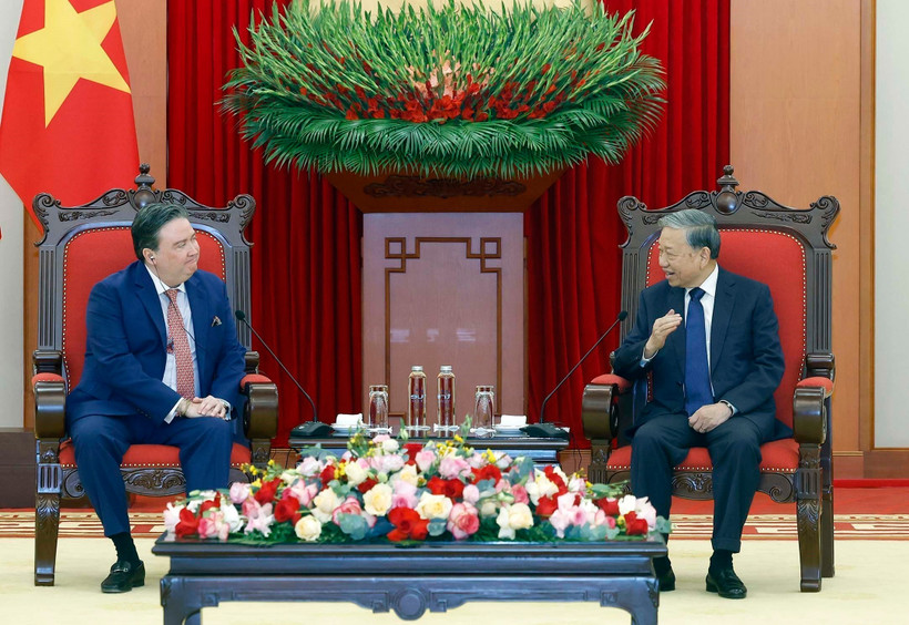 Party General Secretary To Lam receives US Ambassador Marc Evans Knapper in Hanoi on January 9, 2026. (Photo: VNA)