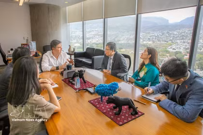 The meeting between Chiapas Secretary of Economy Luis Pedrero and Vietnamese Ambassador to Mexico Nguyen Van Hai (Photo: VNA)