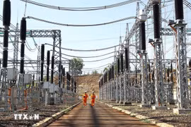 The ASEAN Power Grid (APG) is among the bloc’s “priority economic deliverables” that are timely, forward-looking and strategic for the region. (Illustrative photo: VNA)