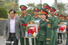 Remains of volunteer soldiers falling down in Laos are laid to rest at the Tong Khao martyrs’ cemetery in Dien Bien province on January 10. (Photo: VNA)