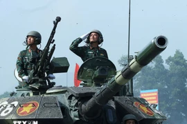 Soldiers of Vietnam's Armour - Tank Arms in a rehearsal on July 17 in preparation for the National Day parade (Photo: VNA)