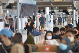Passengers at Suvarnabhumi International Airport in Bangkok, Thailand (Photo: Xinhua/VNA)