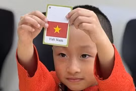 A Canadian child of Vietnamese origin in a traditional Vietnamese-language class in Toronto, Canada.