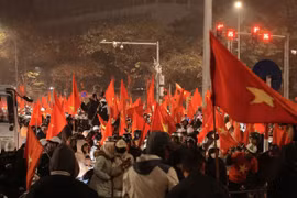 Thousands of people flock to the streets across Hanoi to celebrate the win of Vietnam's U23 team at the AFC U23 Asian Cup 2026 on early January 24. (Photo: VNA)