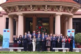 Deputy Prime Minister Tran Hong Ha meets with ambassadors and chargés d’affaires of the European Union (EU) in Vietnam on December 16. (Photo: VNA)