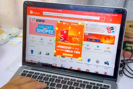 Vietnam’s e-commerce market was estimated at 38.5 billion USD in 2025, up nearly tenfold in a decade. (Photo: VNA)