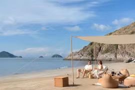 Con Dao is listed among theworld’s best honeymoon spots for 2026 (Photo: Booking)