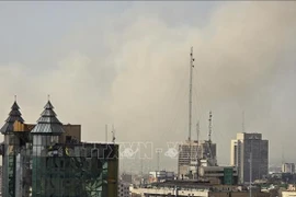 Smoke rises from a residential area following an explosion in Tehran, the capital of Iran, on February 28, 2026. (Photo: Anadolu Agency/VNA)