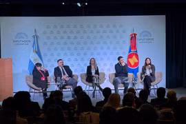 Participants in the seminar held in Buenos Aires on June 12.