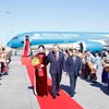 Party leader arrives in Vientiane, beginning State visit to Laos