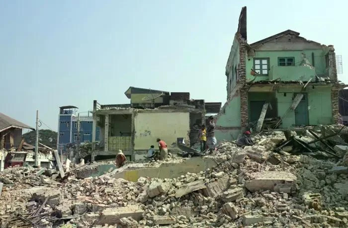 The powerful 7.9-magnitude earthquake struck central Myanmar on March 28 and claimed about 3,800 lives. (Photo: AP)
