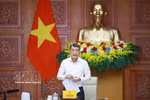 Prime Minister Le Minh Hung speaks at the meeting with leaders of the Ministry of Home Affairs, the Ministry of Ethnic and Religious Affairs, and the Government Inspectorate (Photo: VNA)