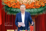Party General Secretary To Lam speaks at the working session between the steering committee and members of the editorial teams, scientists, experts and relevant agencies. (Photo: VNA)