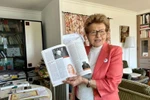 French Honorary Senator Hélène Luc introduces documents she has kept about President Ho Chi Minh. (Photo: VNA)